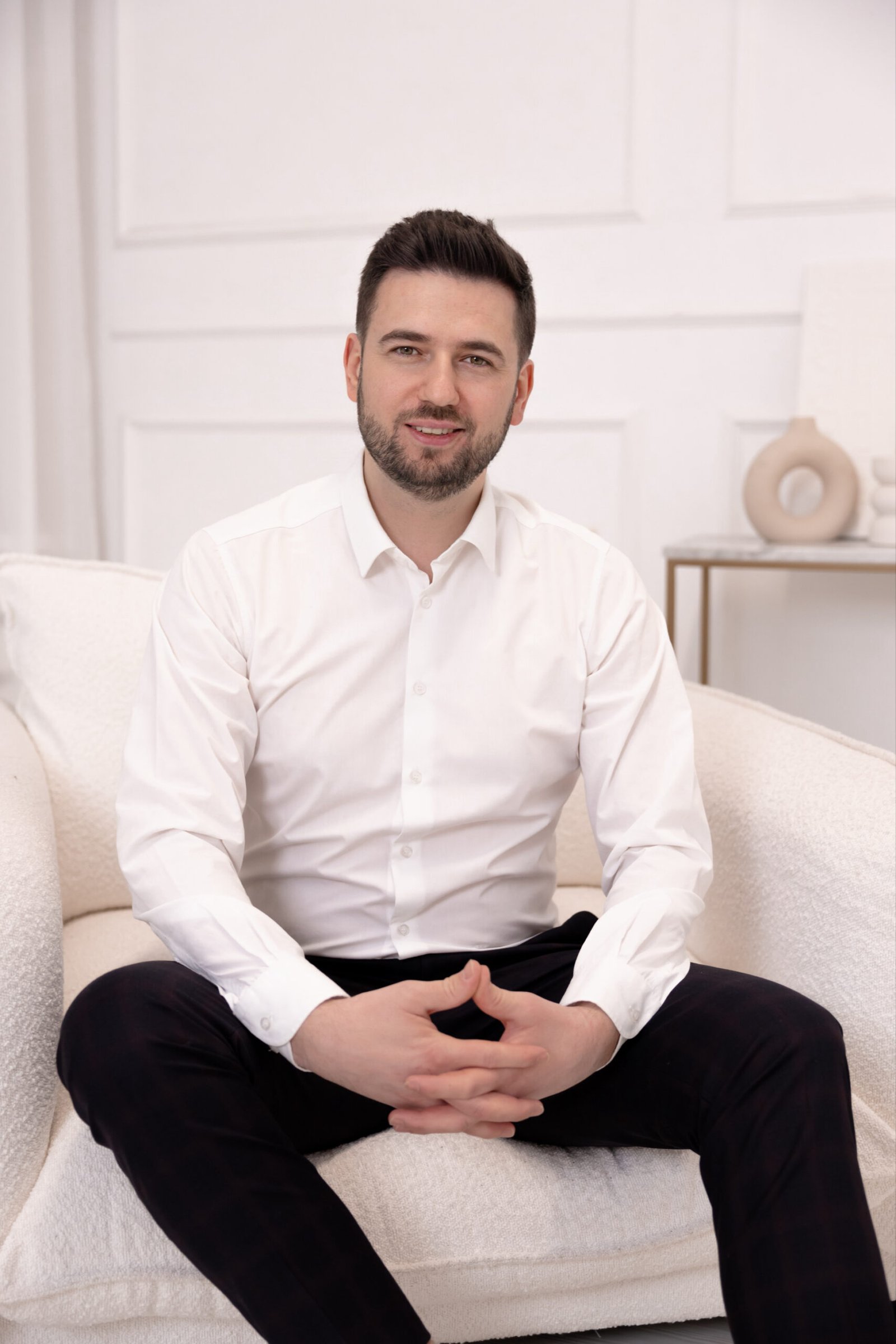 lek. dent. Tomasz Prusek — implantologia i chirurgia stomatologiczna w Łodzi